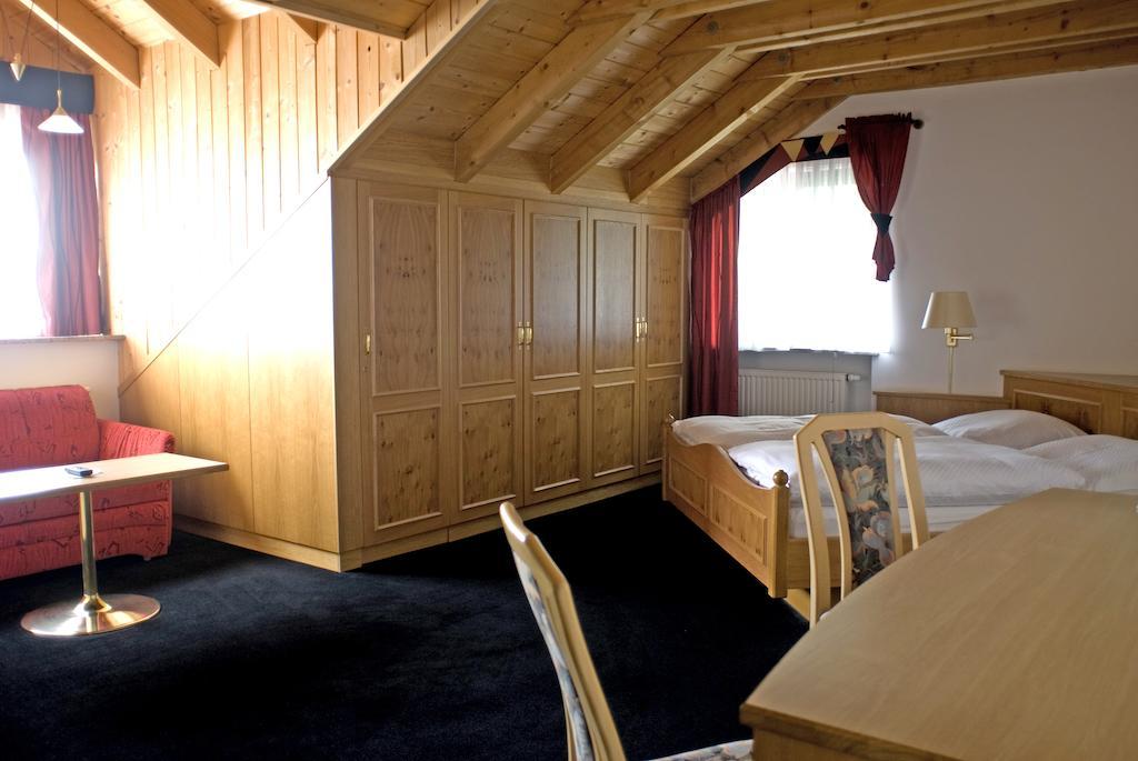 Hotel Zum Fischerwirt Baindlkirch Pokoj fotografie